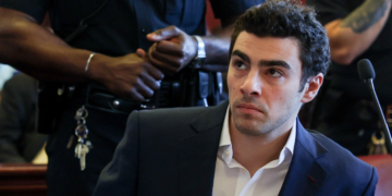 Legal Loophole Challenges Murder Charge Against Luigi Mangione After Court Ruling