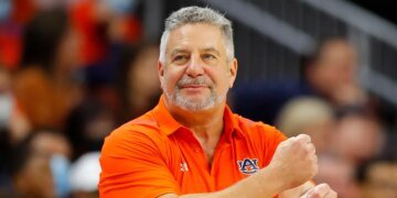 Legendary Coach Critiques Anti-Israel Protests Amid Fox News Newsletter Debate