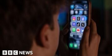 Meta Suspends 550,000 Accounts in Compliance with New UK Legislation