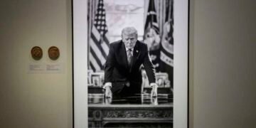 National Portrait Gallery Removes Impeachment References from Trump Display