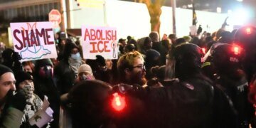 Portland Protests Escalate as Demonstrators Clash with Police Near ICE Office