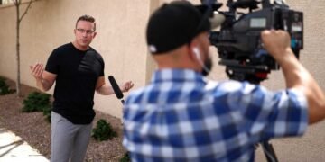 Pro-Trump Influencers React Positively to Walz Ending Re-Election Campaign