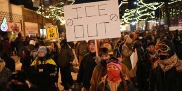 Senators Demand Investigation into the Death of Alex Pretti