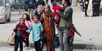 Tens of Thousands Evacuate Aleppo Amid Ongoing Fighting in Syria