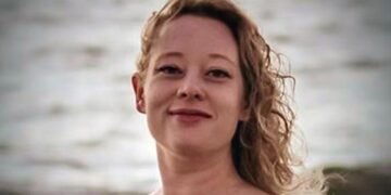 Tribute from Wife of Woman Killed by ICE Officer: 'We Had Whistles, They Had Guns'