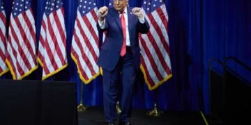 Trump Announces US to Acquire 30-50 Million Barrels of Venezuelan Oil at Market Rate