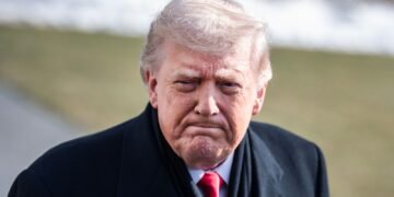 Trump Calls for De-escalation in Minneapolis, Questions ICE Victim's Gun Ownership