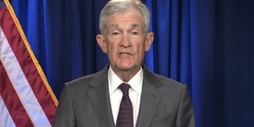 Trump Faces Supreme Court Setback in Effort to Dismiss Federal Reserve Governor