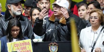 Trump Invites Colombian President to White House After Military Threats