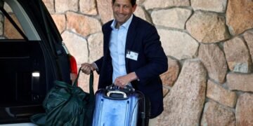 Trump Unveils 'Outstanding' Nominee for US Central Bank Leadership