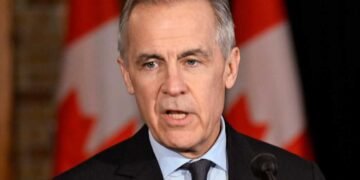 Trump Warns Canada of 100% Tariffs Amid Ongoing China Trade Dispute