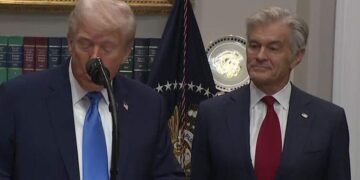 Trump's Claim on Paracetamol and Autism in Pregnancy Debunked by Review