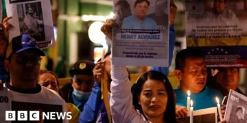 Venezuelan Government Starts Releasing Political Prisoners Amidst Ongoing Crisis