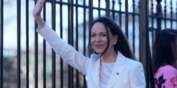 Venezuela's Machado Presents Nobel Peace Prize to Trump During Meeting