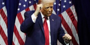 Venezuela's Ongoing Crisis; GOP Strategies for Midterms; Women in Combat Roles