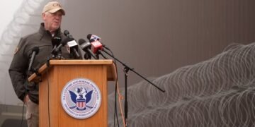 Who Is Tom Homan? Trump's Border Advisor Takes on Role in Minnesota