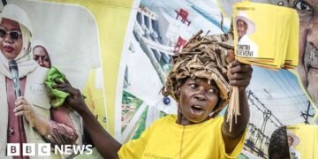 Yoweri Museveni and Bobi Wine Compete for Young Voters in Uganda's Elections