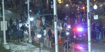 12 Protesters Detained as Minneapolis Hilton Hotel Hosts Anti-ICE Demonstration