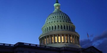 Five Key Warning Signs for Republicans in Upcoming Midterm Elections