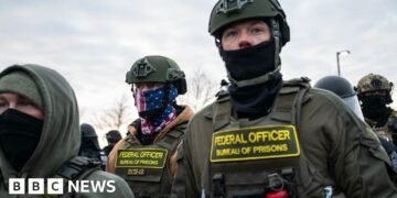 Minneapolis Federal Officers Required to Wear Body Cameras Without Delay