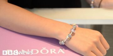 Pandora Transitions to Platinum Amid Rising Silver Prices