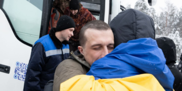 Russia and Ukraine Conduct Prisoner Exchange Amid Stalled Peace Talks