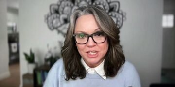 Survivors of Jeffrey Epstein's Abuse Criticise US Government's File Management