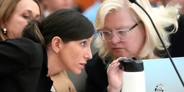 Utah Author Kouri Richins Requests Venue Change in Husband's Murder Case